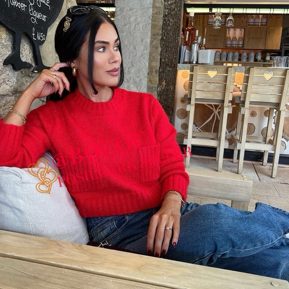 BLOGGERS FAV ZARA RED CROPPED SWEATER - Picture 4 of 7